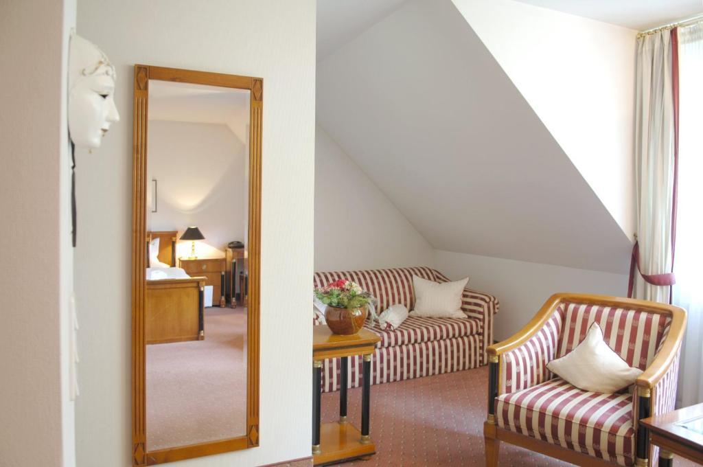 Hotel Gasthof Der Krug Stegaurach Habitación foto